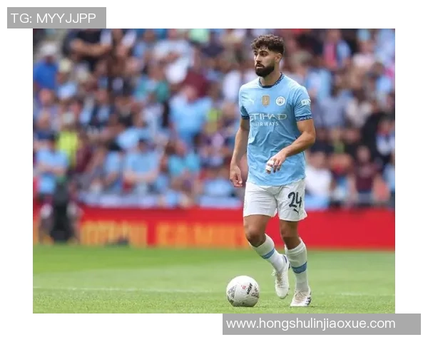 格瓦迪奥尔：年轻天才后卫如何改变足球战术与球队命运